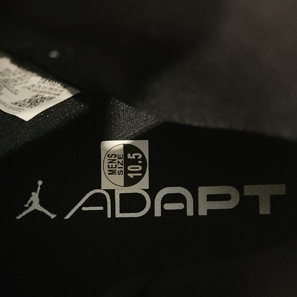 Air Jordan 11 Retro White Black Red Sneakers - Picture 7 of 9